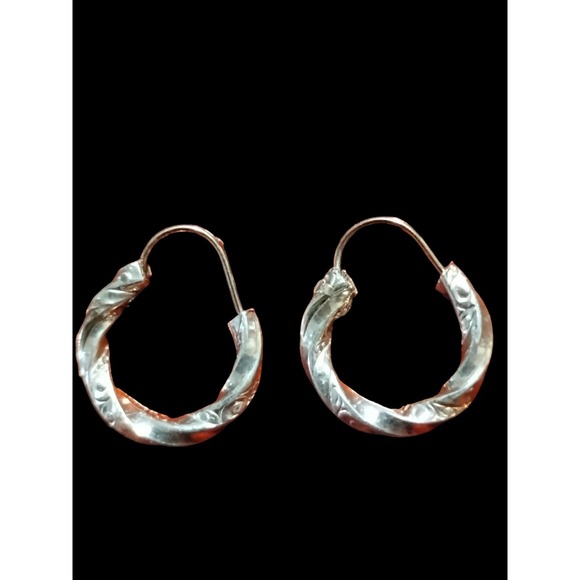 Small twisted sterling silver hoop earrings - Picture 1 of 1